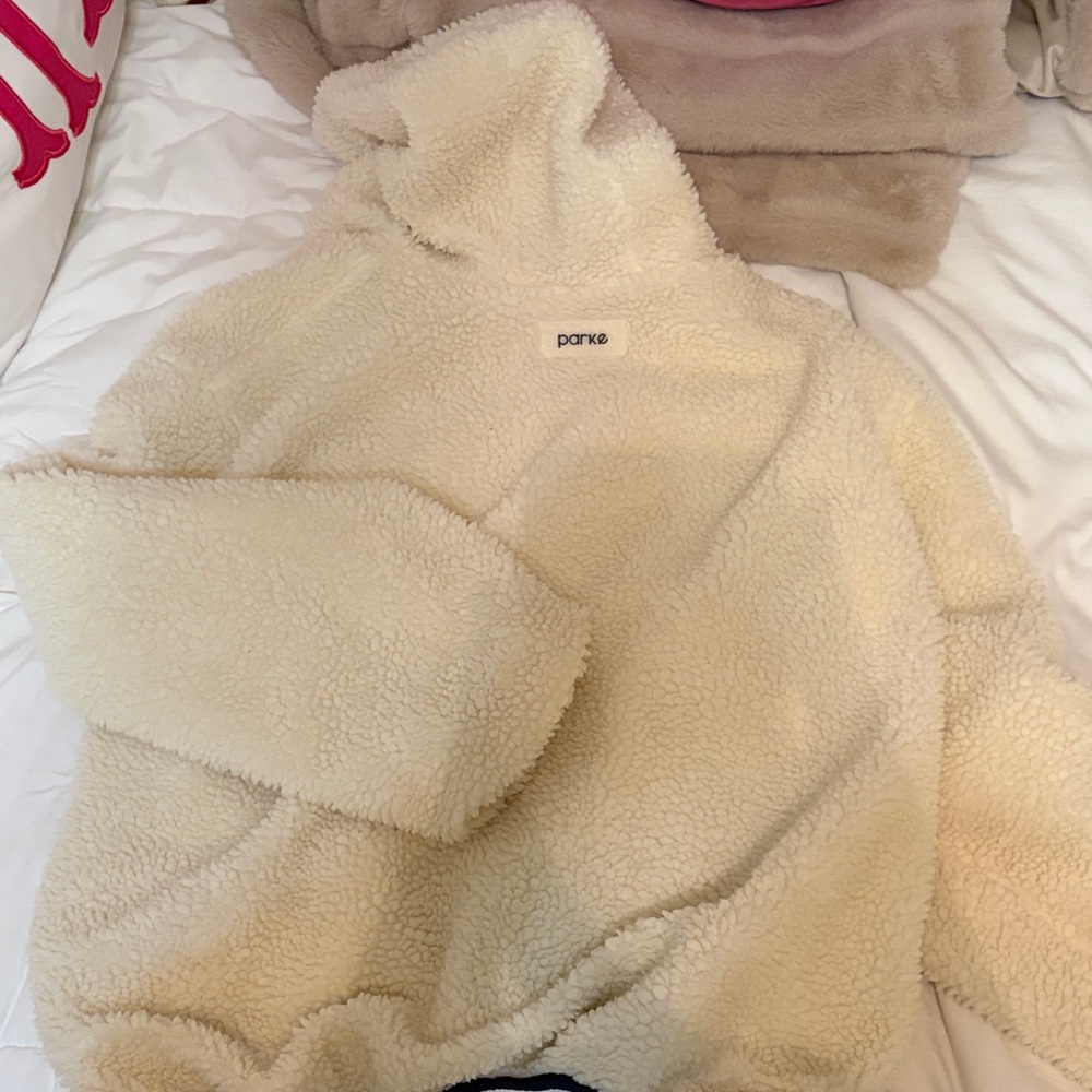 Parke Cream Sherpa hooded pullover - Picture 2 of 4